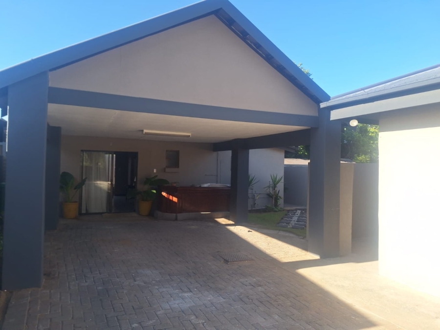 5 Bedroom Property for Sale in Noordhoek Free State